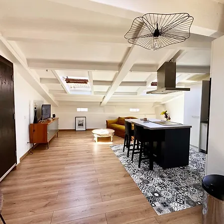 Apartment Casamea - Vieille Ville, Clim, Plage A 5Min